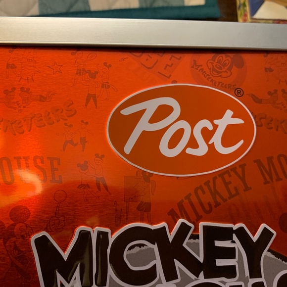 Limited Edition DISNEY 100 COLLECTORS TIN - Mickey Mouse Club Post Cereal 🐭🍿 - Picture 4 of 11